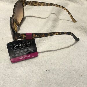 Foster Grant Women's Brown Patterned Sunglasses